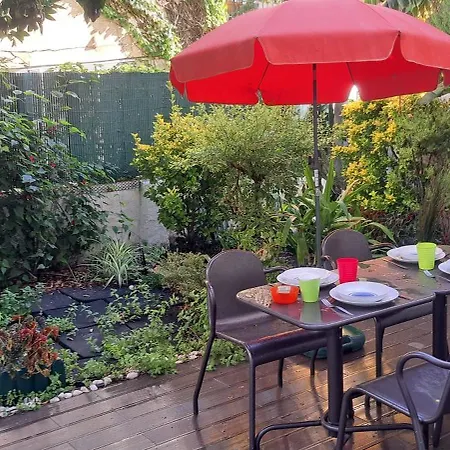 Private Garden Retreat In Historic Lisbon