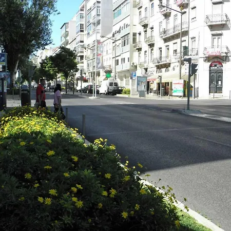 Sunny Orange Garden In アパート